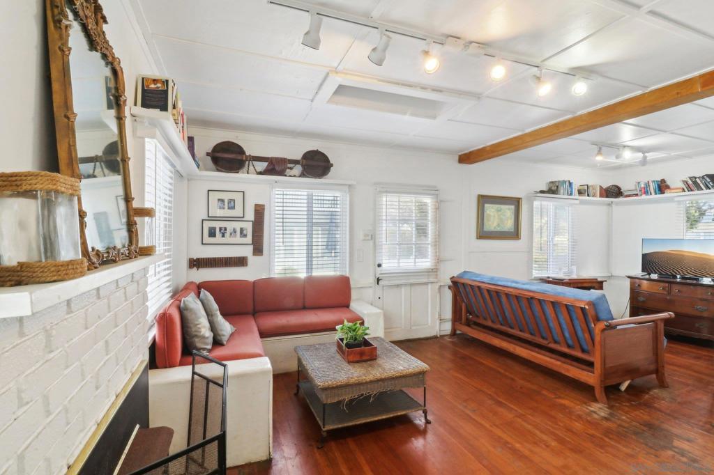 719 Jersey Ct Property Photo 13