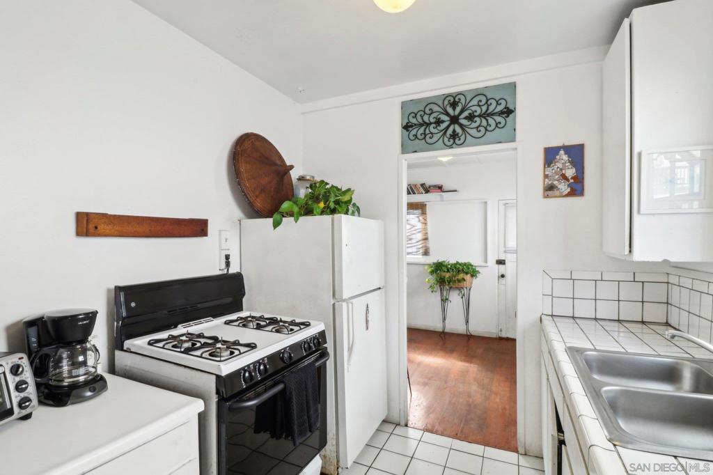 719 Jersey Ct Property Photo 17