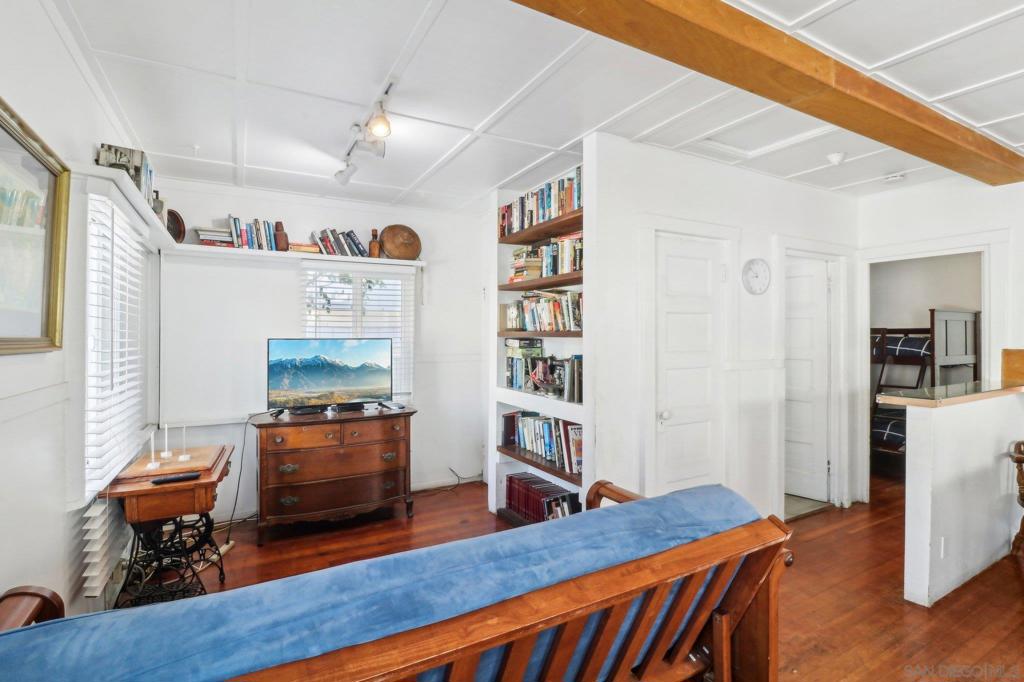 719 Jersey Ct Property Photo 18