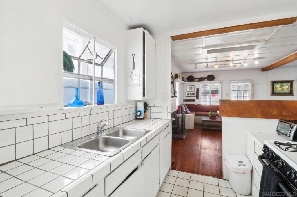 719 Jersey Ct Property Photo 22