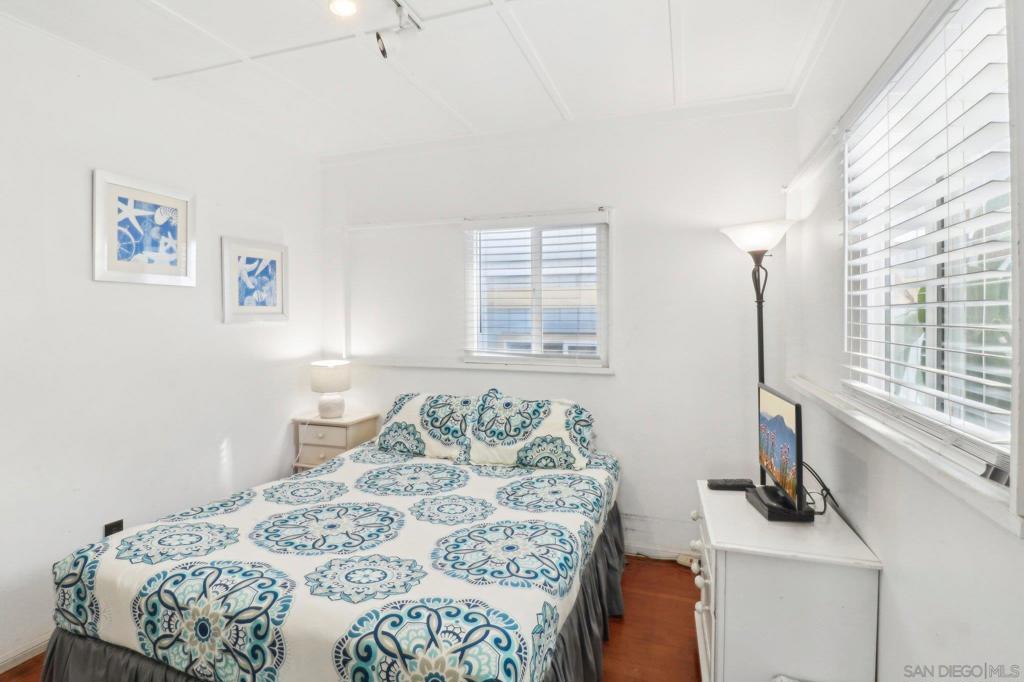 719 Jersey Ct Property Photo 26