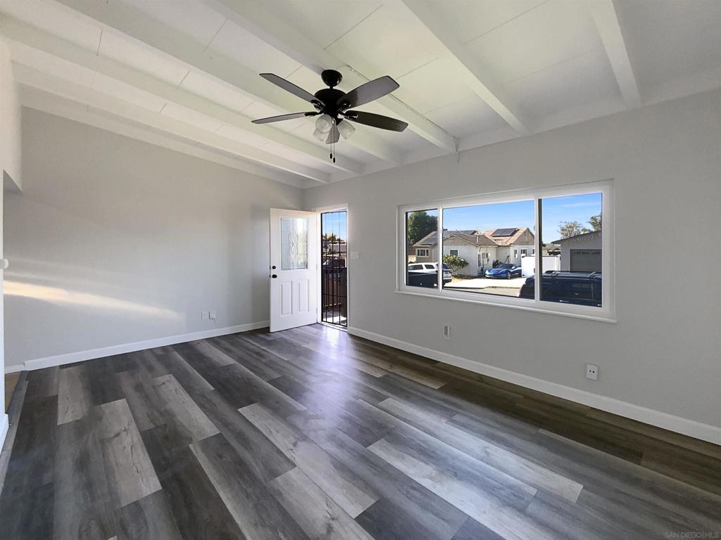 5819 Roanoke St Property Photo 3