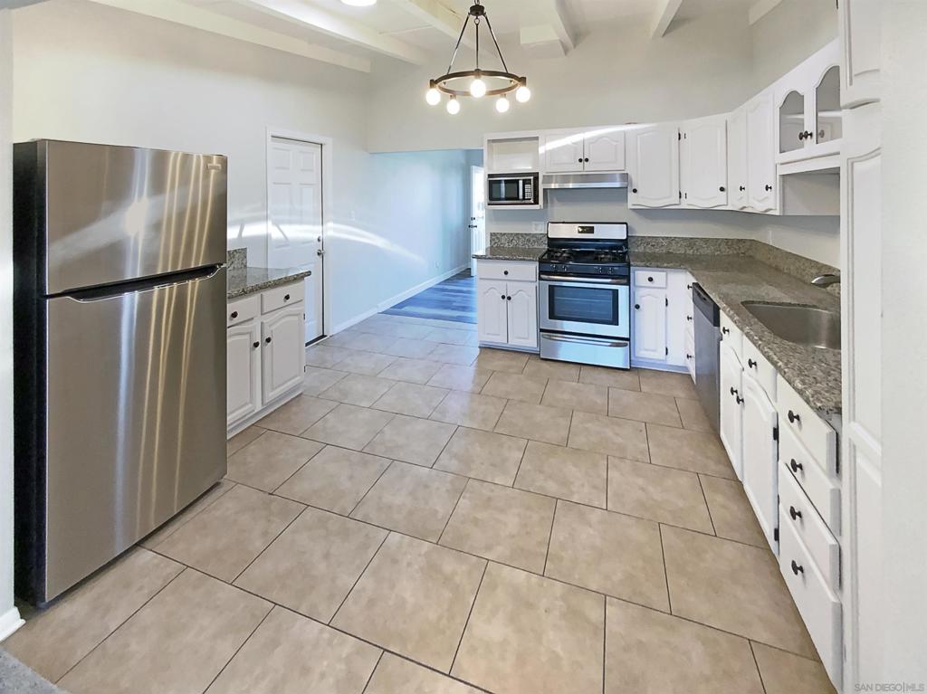 5819 Roanoke St Property Photo 6