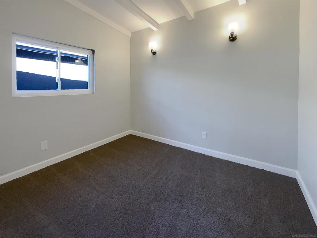 5819 Roanoke St Property Photo 12