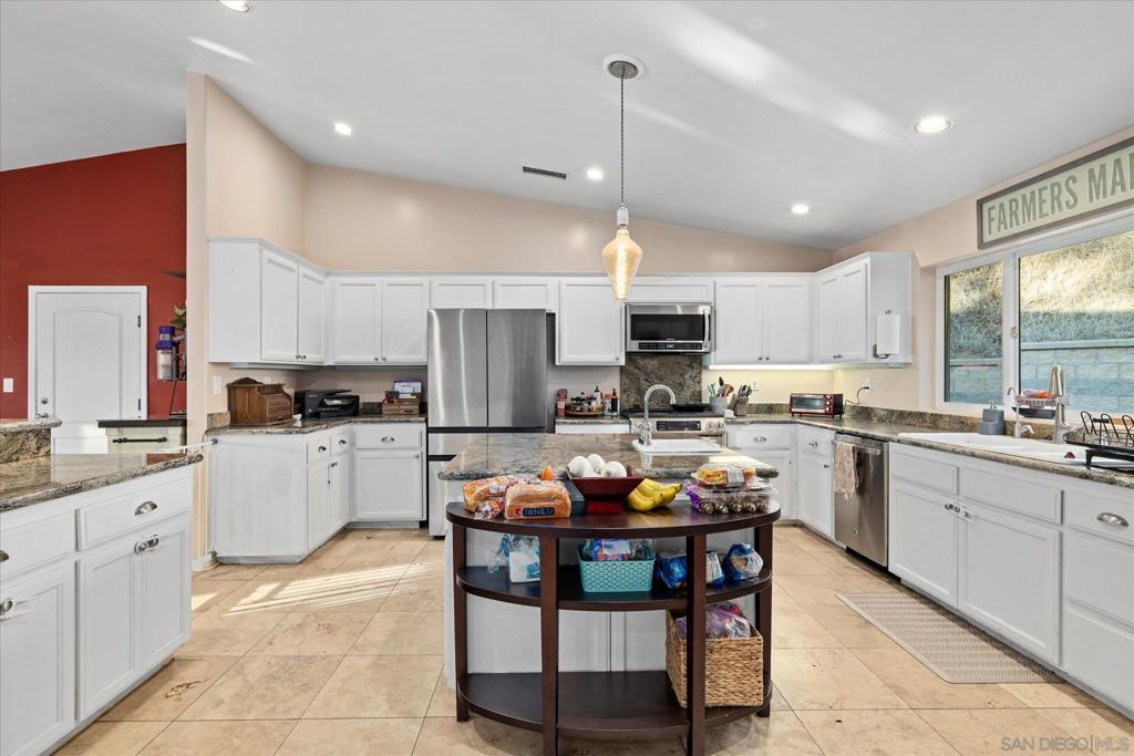 1714 Foss Rd Property Photo 13