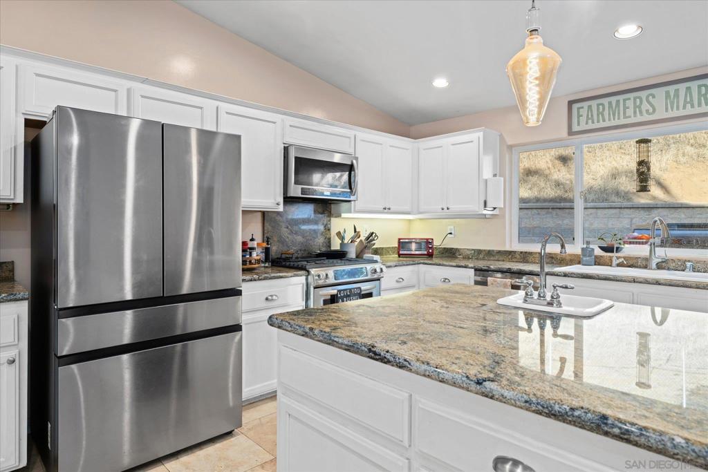 1714 Foss Rd Property Photo 15