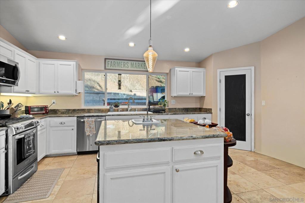 1714 Foss Rd Property Photo 17