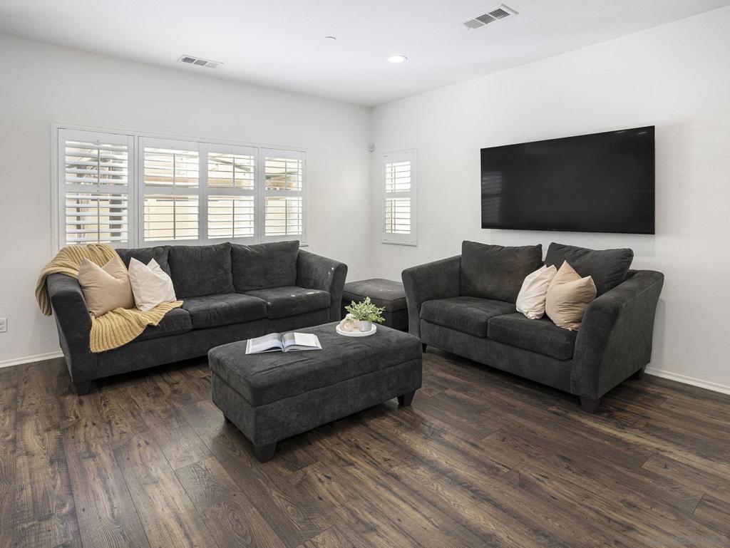 35406 Brown Galloway Ln Property Photo 1