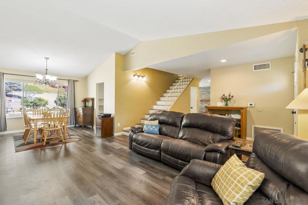 13879 Paseo Cardiel Property Photo 5