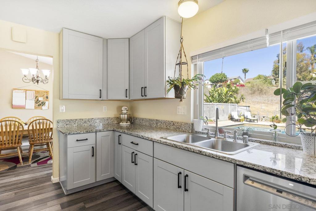 13879 Paseo Cardiel Property Photo 10