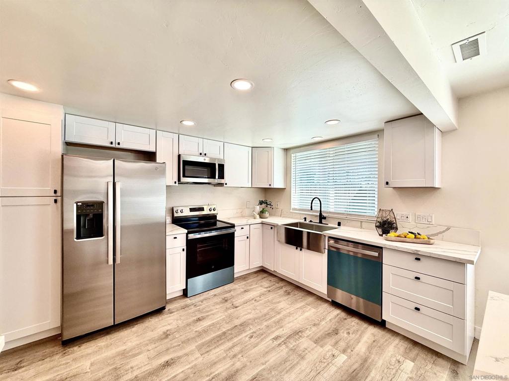 8815 Jackie Dr Property Photo 4