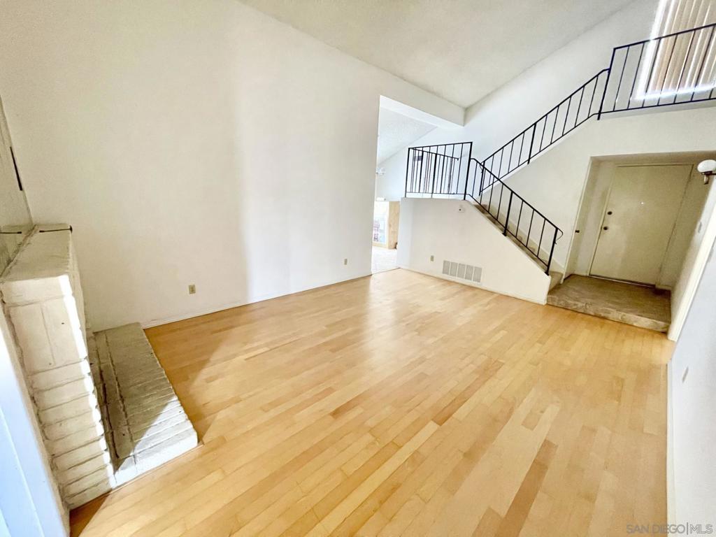 1537 Grewia Ct Property Photo 7