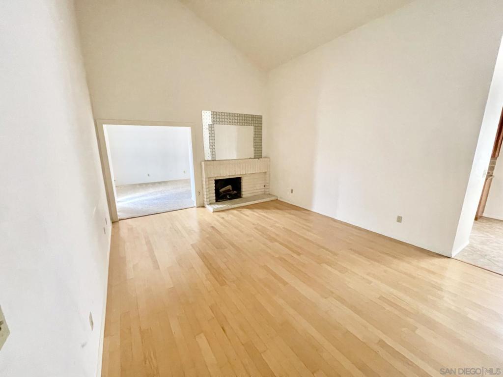 1537 Grewia Ct Property Photo 9