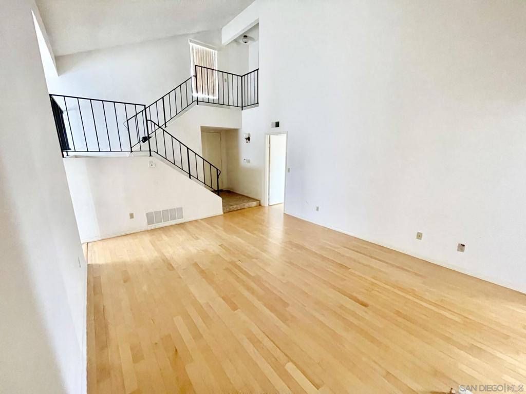 1537 Grewia Ct Property Photo 11