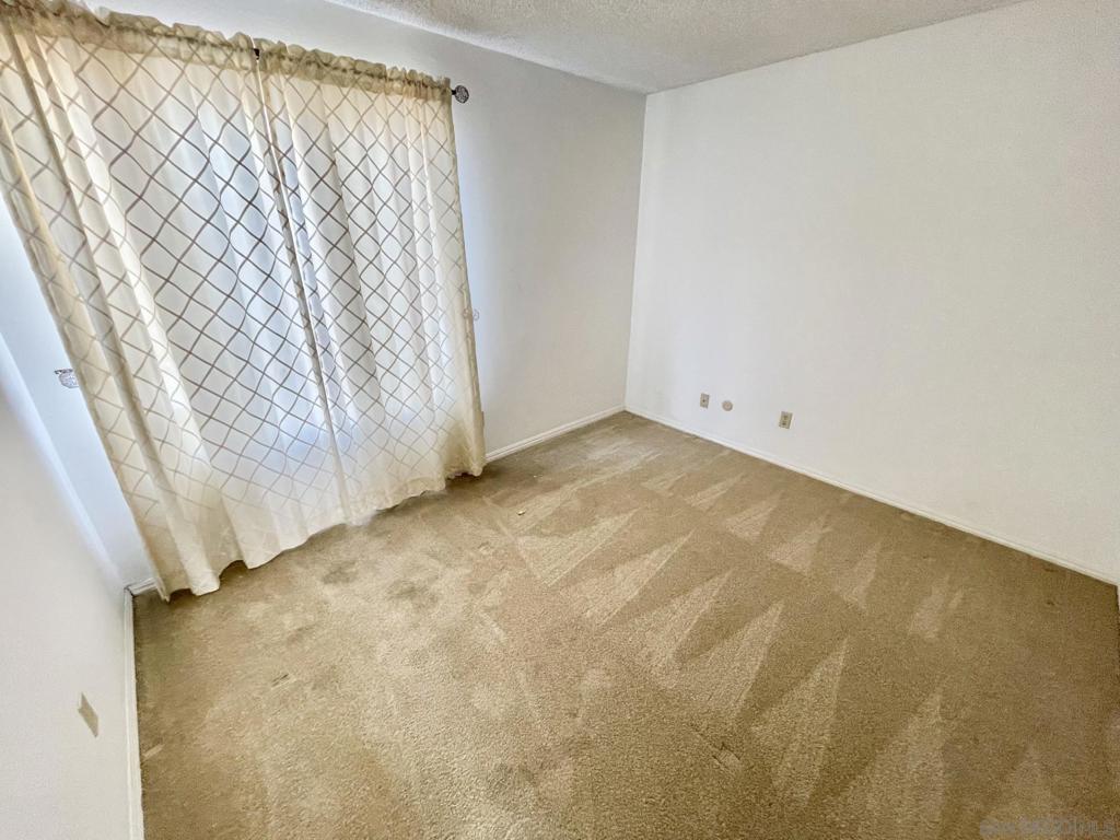 1537 Grewia Ct Property Photo 22