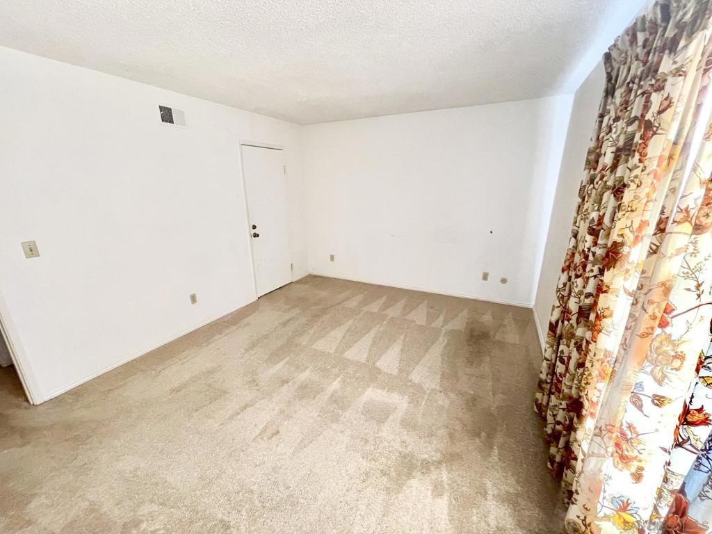 1537 Grewia Ct Property Photo 36