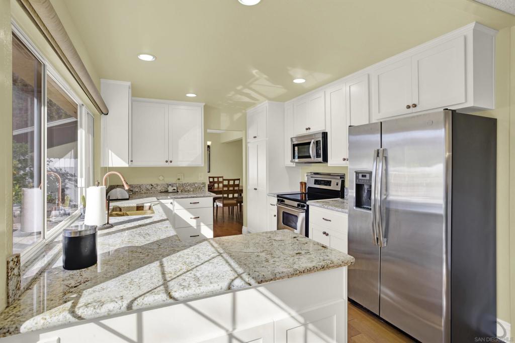 11048 Carlota St Property Photo 8