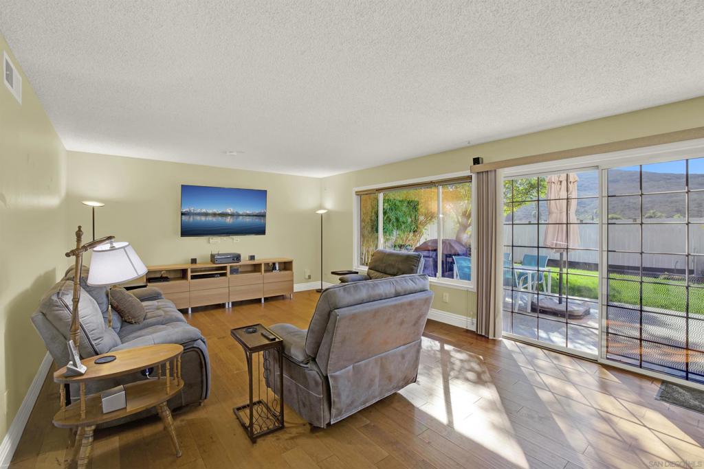 11048 Carlota St Property Photo 10