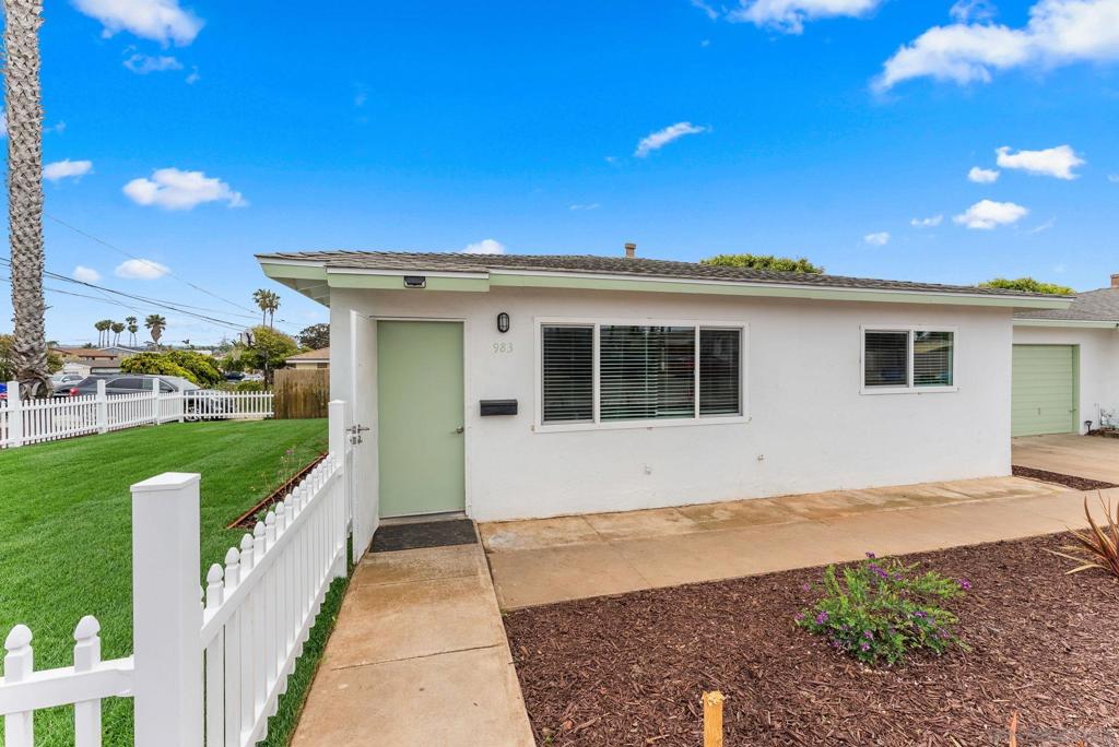 981 83 Elder Ave Property Photo 7