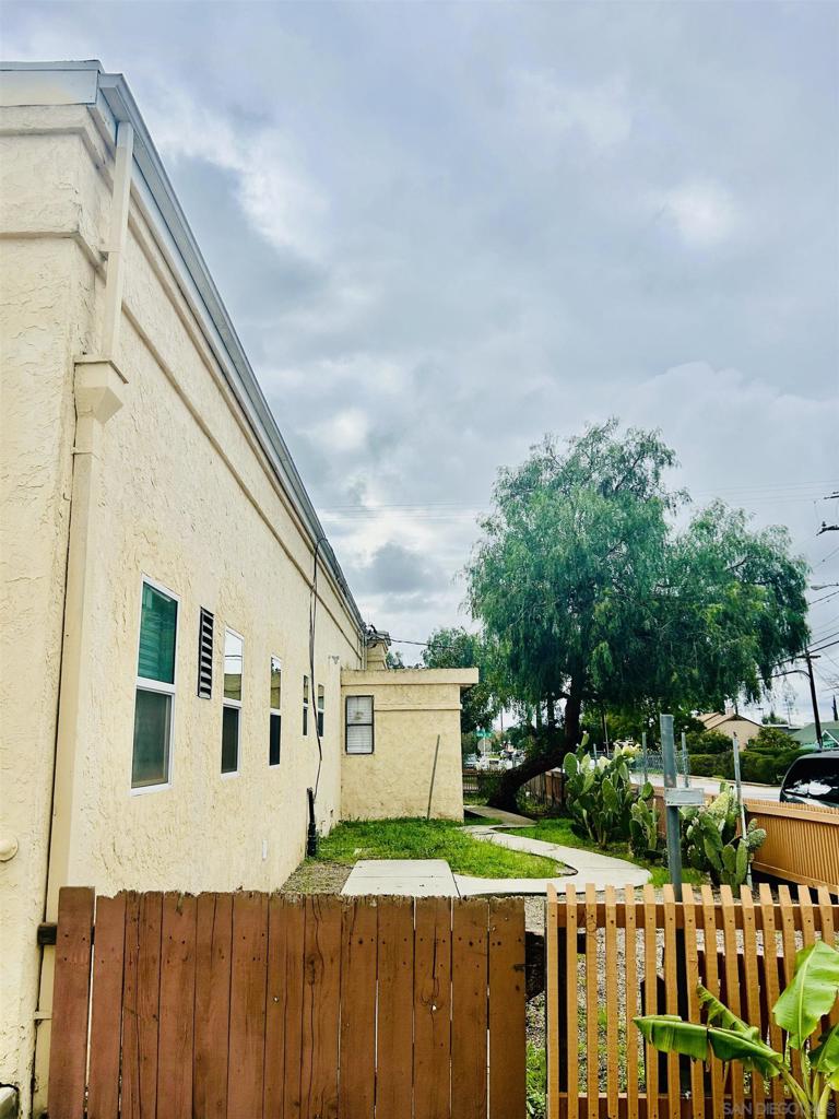 202 6th Street Property Photo 2