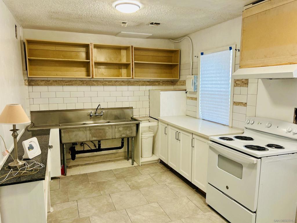 202 6th Street Property Photo 3