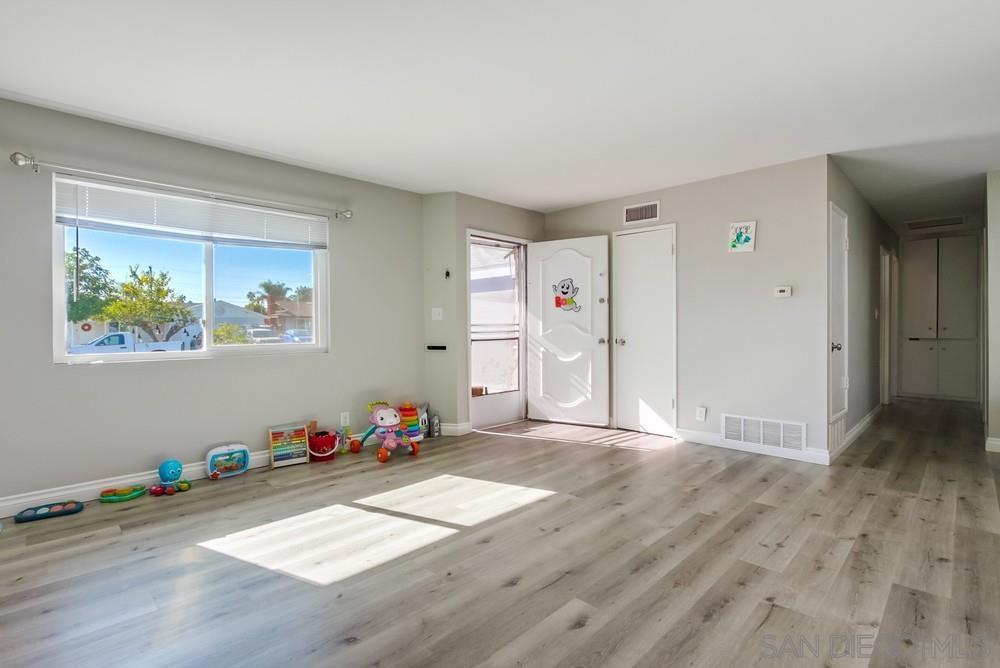 634 Daisy Street Property Photo 16