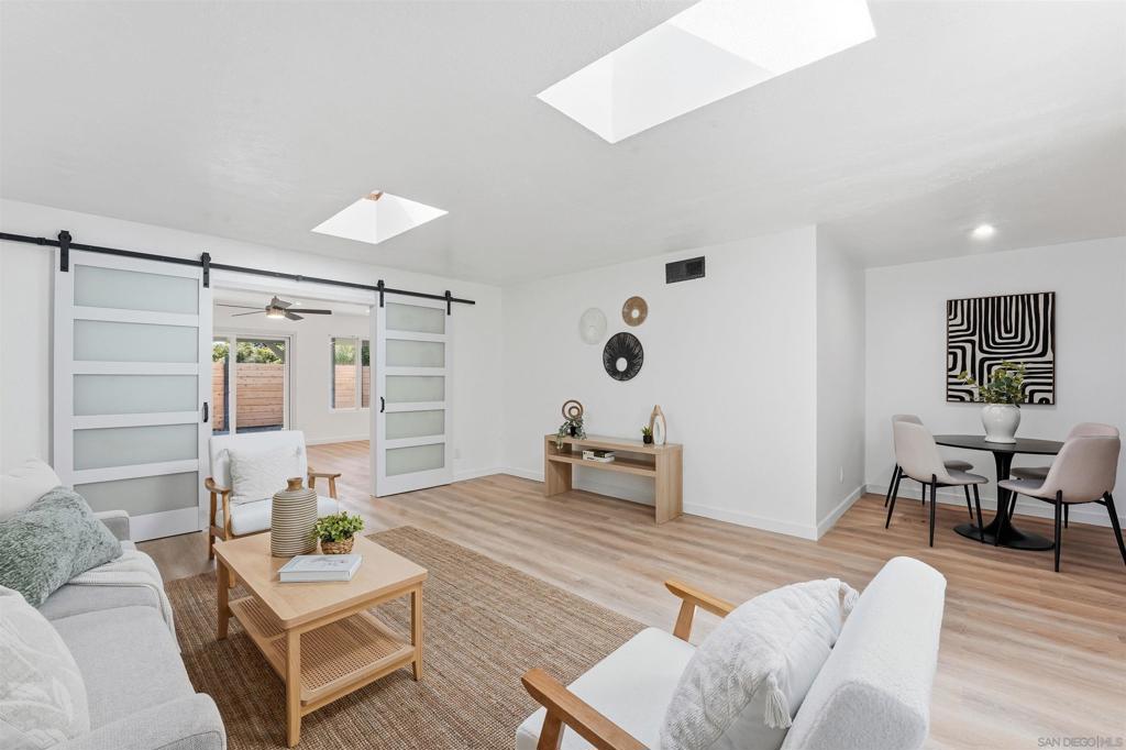 4325 Darwin Way Property Photo 13