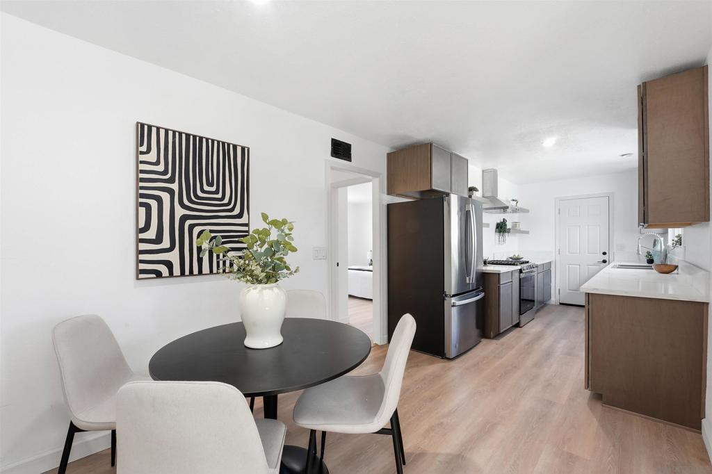 4325 Darwin Way Property Photo 19