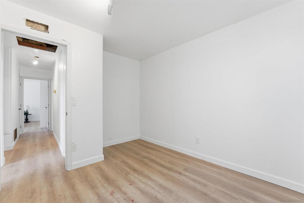 4325 Darwin Way Property Photo 25