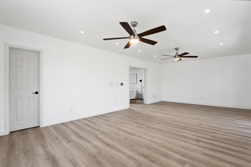 4325 Darwin Way Property Photo 27