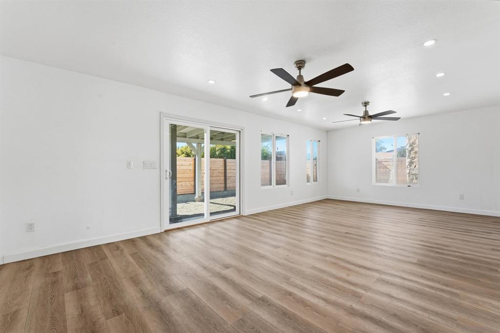 4325 Darwin Way Property Photo 28