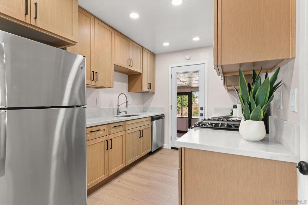 5520 Albemarle St Property Photo 7