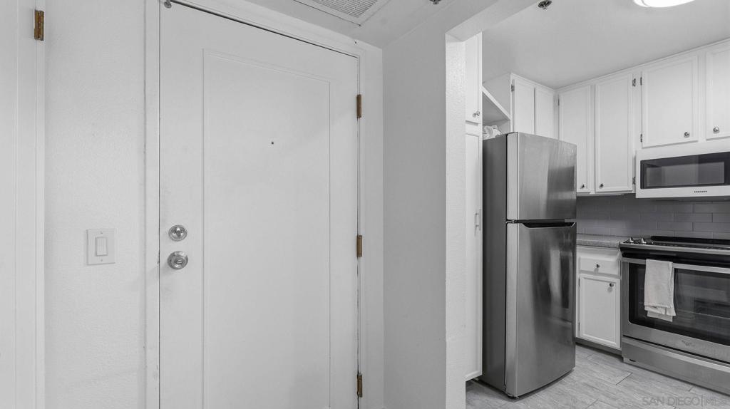 5980 Dandridge Ln 215 Property Photo 4