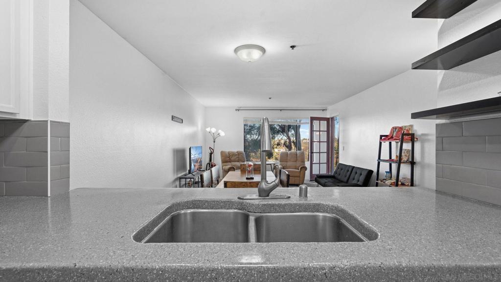 5980 Dandridge Ln 215 Property Photo 8