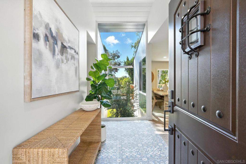 4551 Highland Ave Property Photo 3