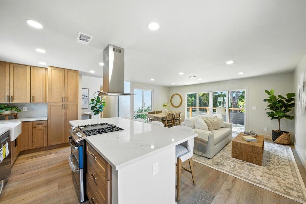 4551 Highland Ave Property Photo 6