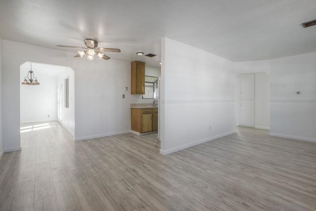 1561 Doncarol Ave Property Photo 7