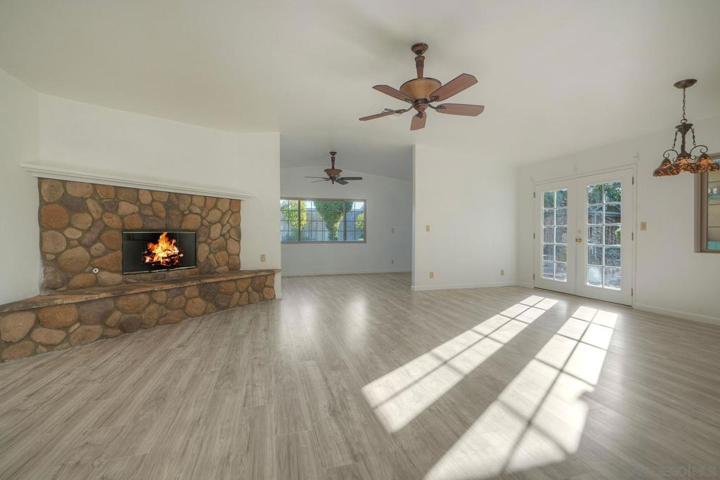 1561 Doncarol Ave Property Photo 24