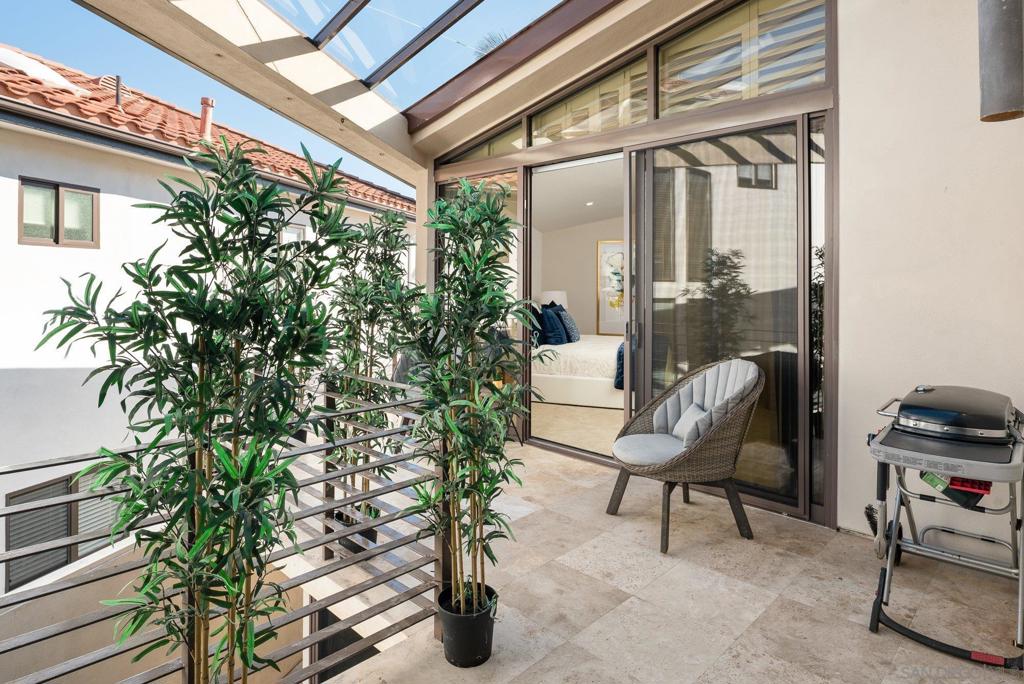 25 The Point Property Photo 36