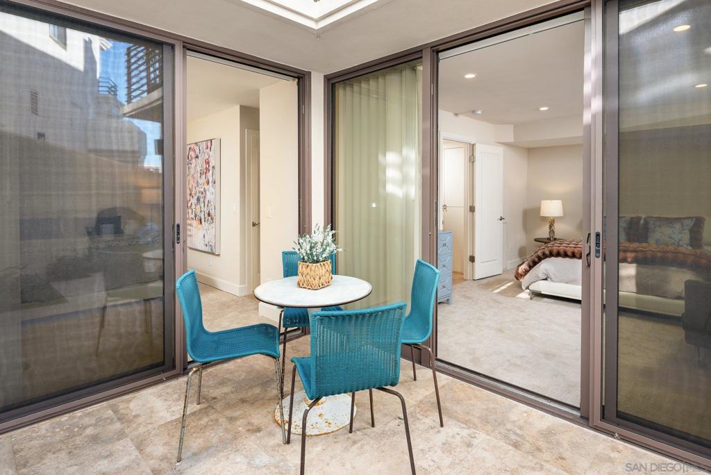 25 The Point Property Photo 44