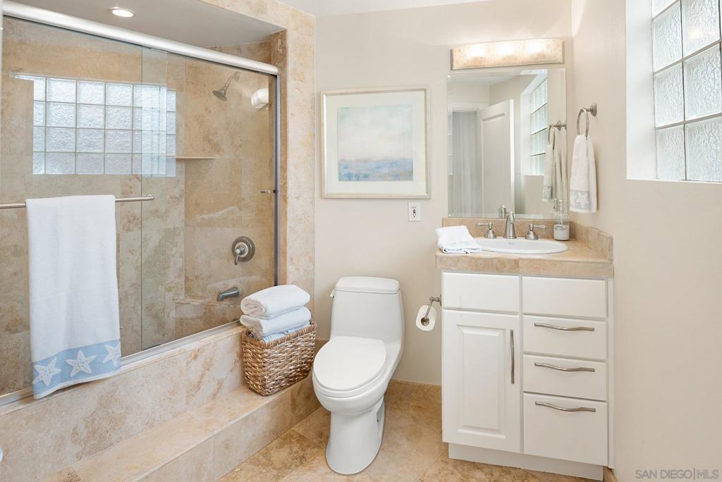 25 The Point Property Photo 46