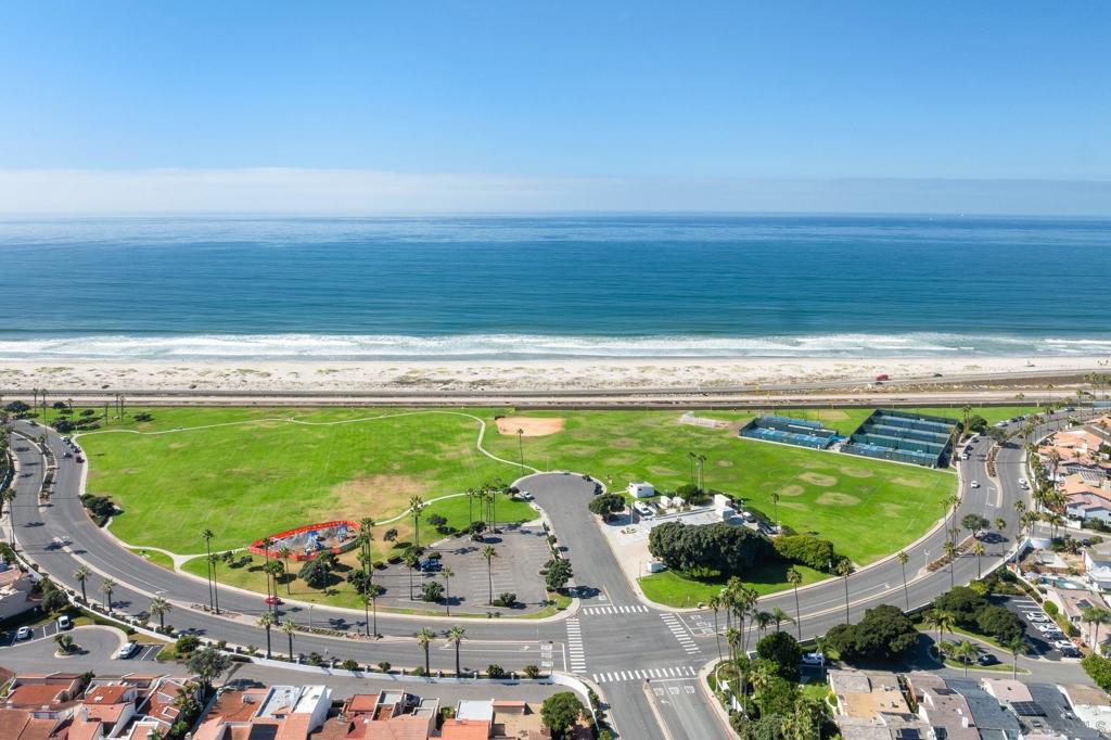 25 The Point Property Photo 68