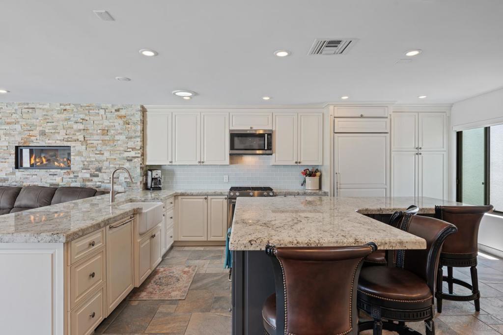 100 Coast 405 Property Photo 12