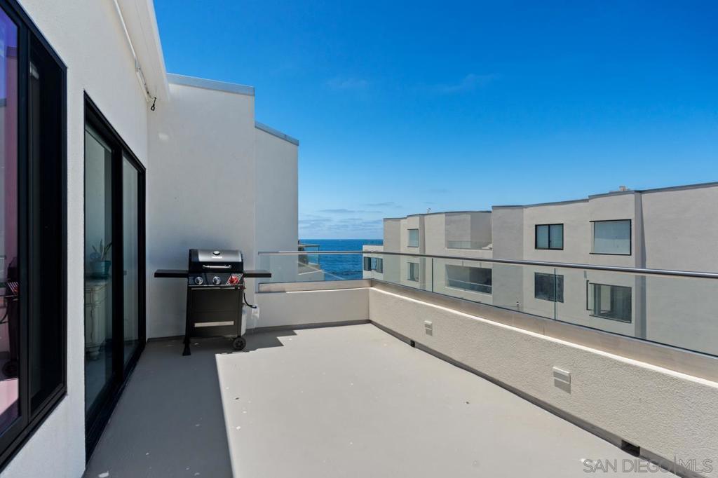 100 Coast 405 Property Photo 21