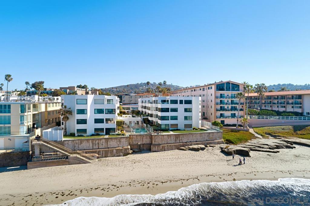 100 Coast 405 Property Photo 44