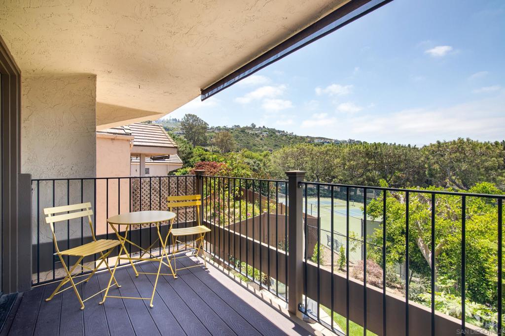 2452 Azure Coast Dr Property Photo 15