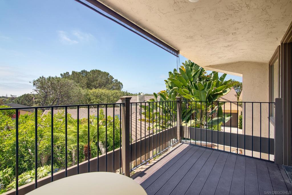 2452 Azure Coast Dr Property Photo 16