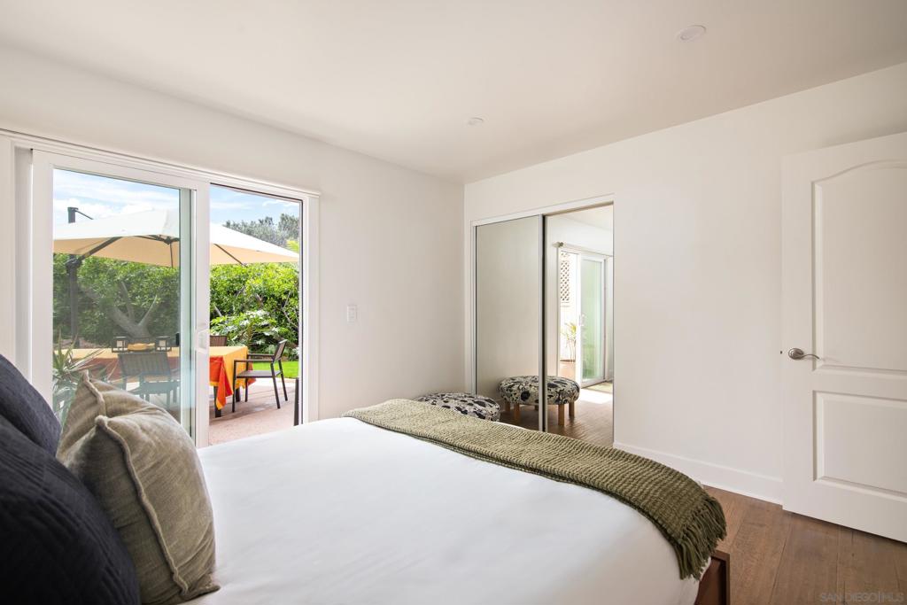 2452 Azure Coast Dr Property Photo 34
