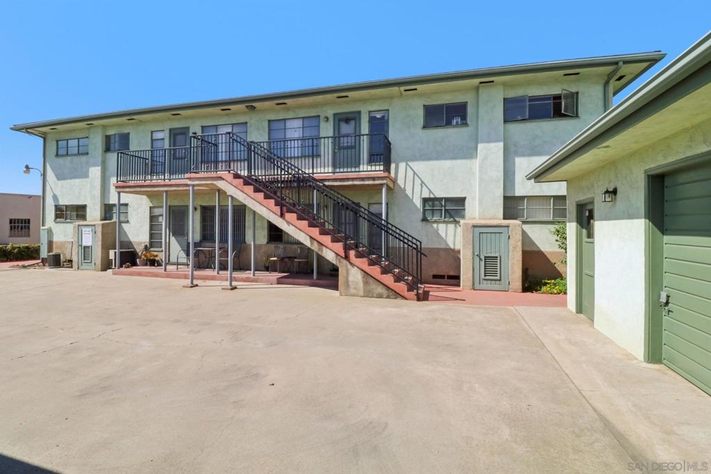 8870 La Mesa Blvd Property Photo 3