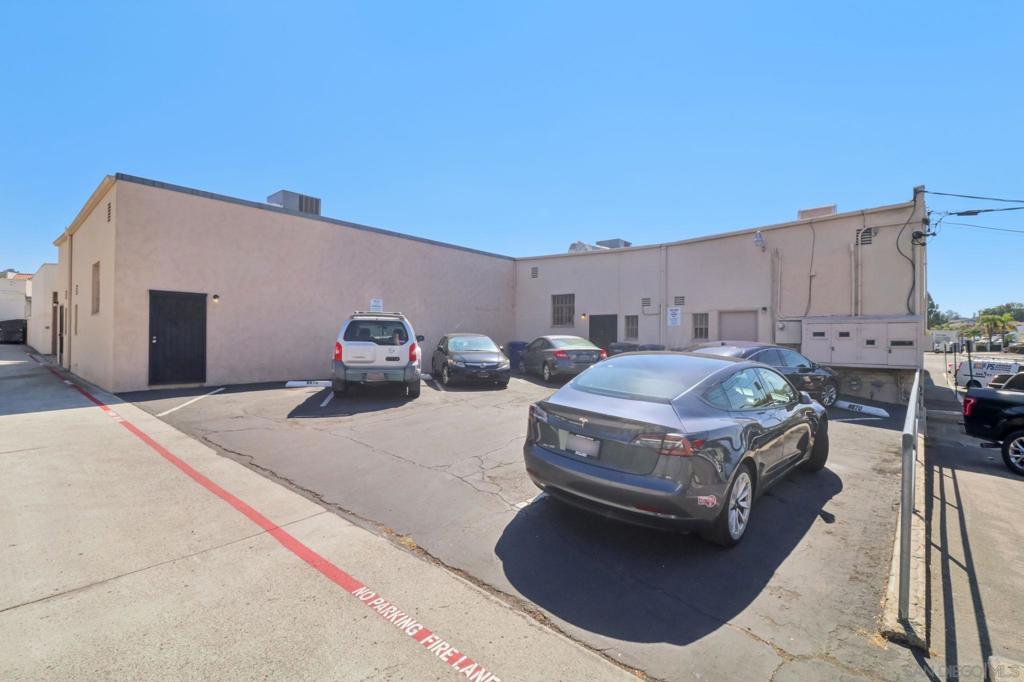 8870 La Mesa Blvd Property Photo 7